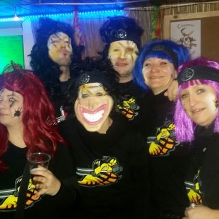 Loading...